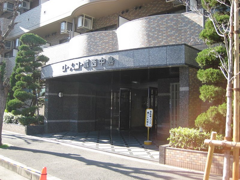 28/30 エントランス