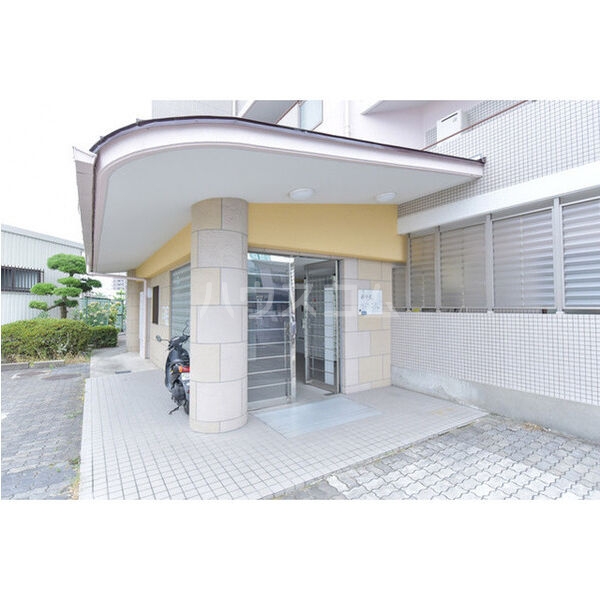 13/24 エントランス