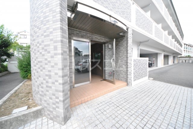 25/30 エントランス