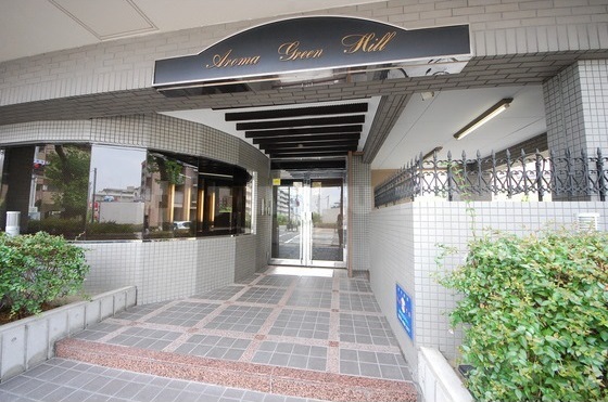 22/30 エントランス