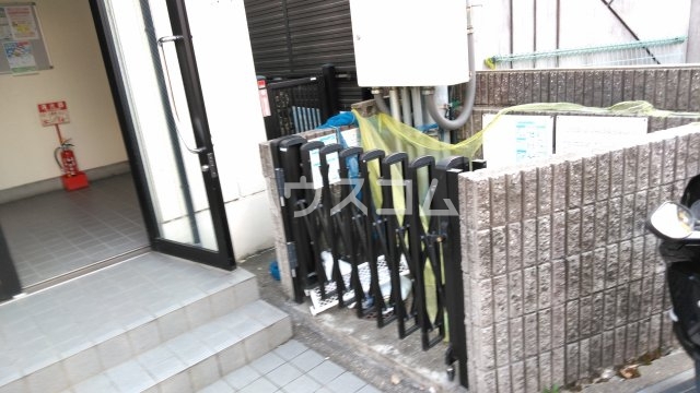 14/23 エントランス