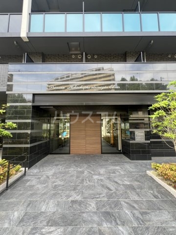 28/30 エントランス