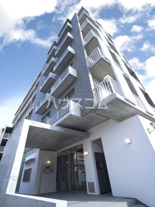 19/28 エントランス