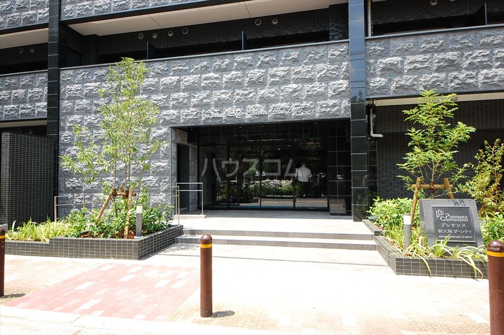 25/30 エントランス