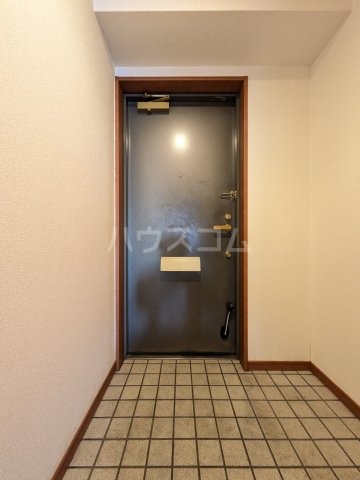 14/30 玄関