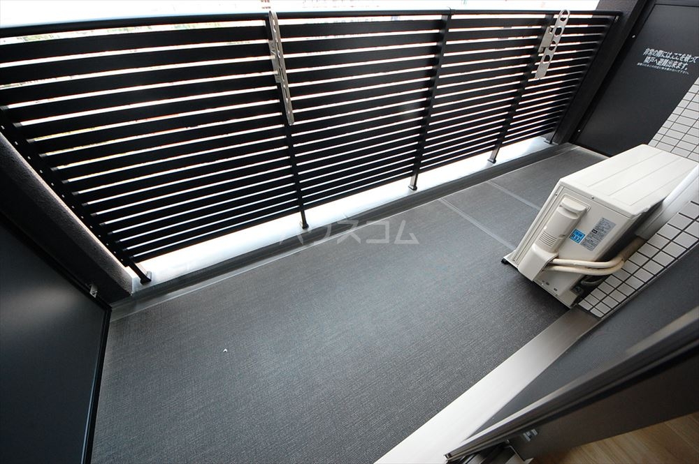 14/27 バルコニー