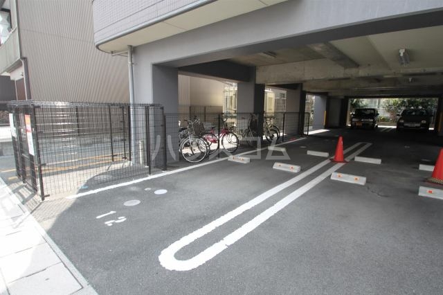 20/27 駐車場