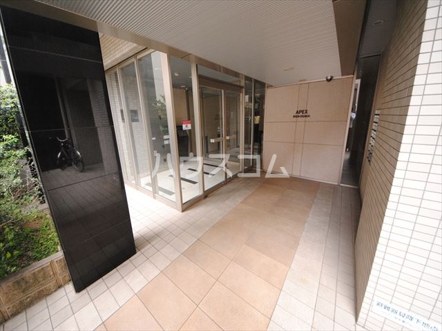 17/27 エントランス