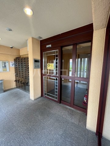 21/30 エントランス