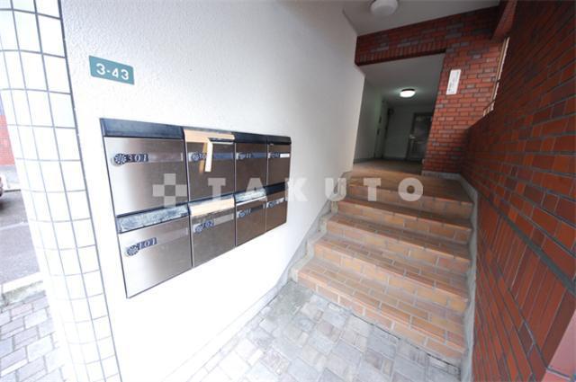 28/30 エントランス