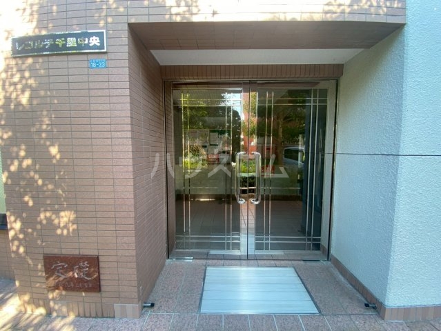 16/26 エントランス