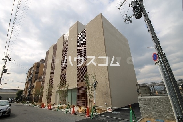 19/28 エントランス