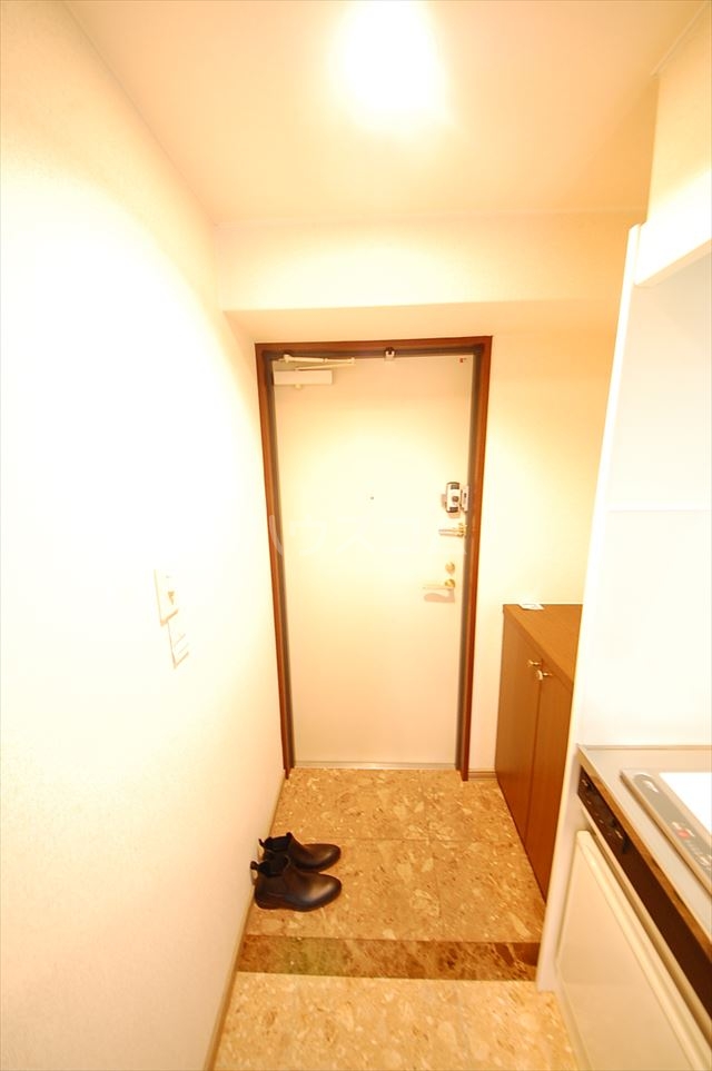 13/30 玄関