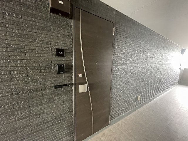 14/30 玄関
