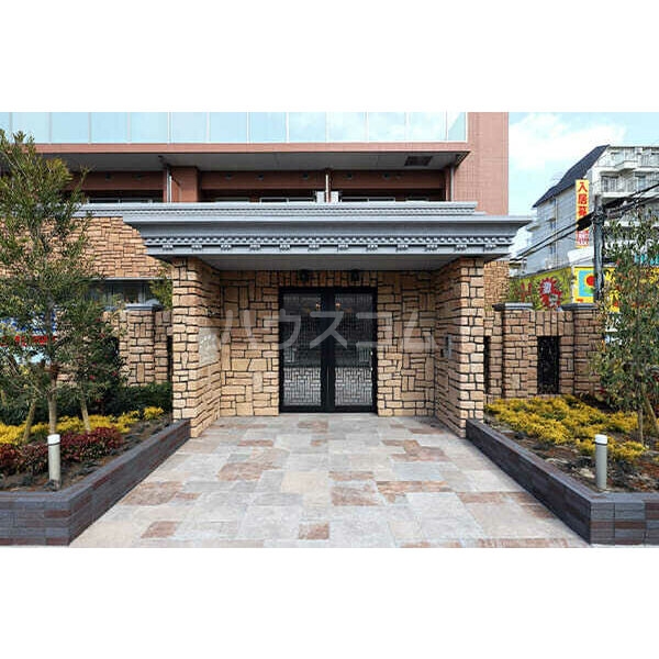 20/29 エントランス