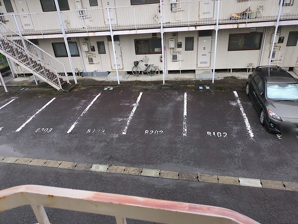18/18 駐車場