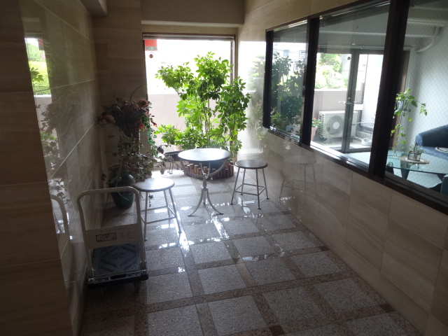 4/5 エントランス