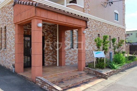 19/28 エントランス