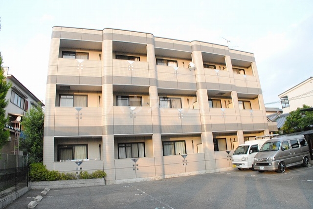 15/23 駐車場