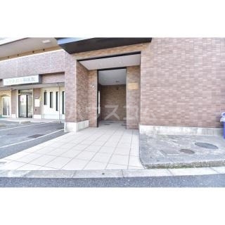 20/30 エントランス