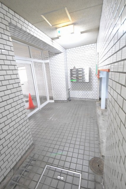 ロイヤルハイツ新芦屋ロビー