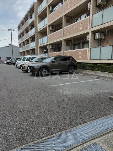21/27 駐車場