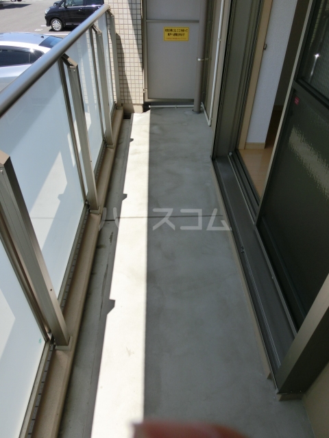 15/27 バルコニー