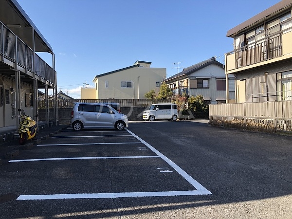 20/28 駐車場
