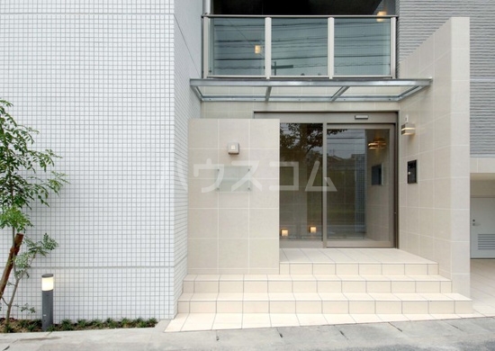 2/3 エントランス