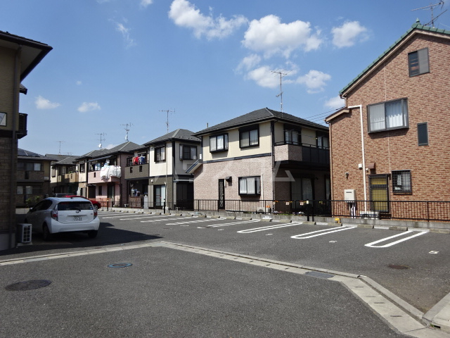 18/28 駐車場