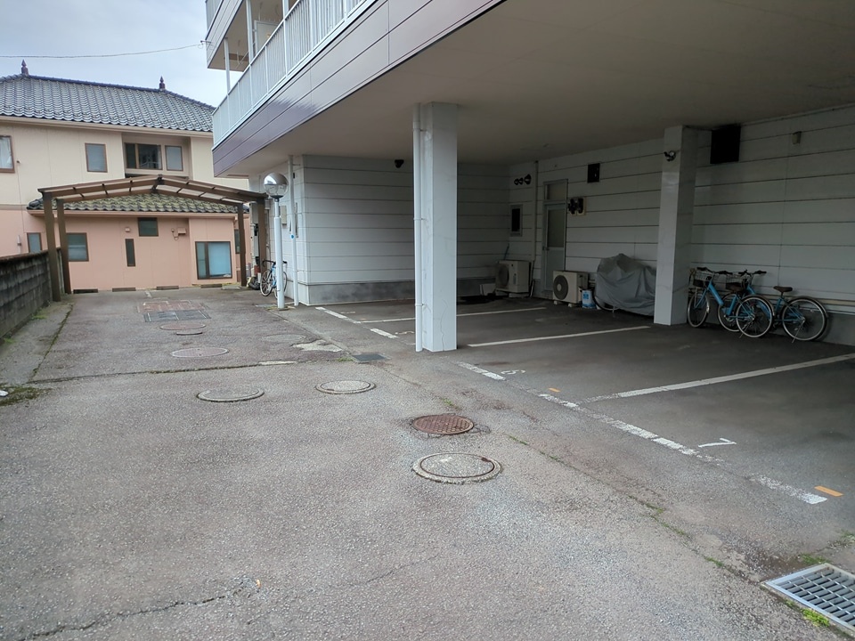 19/19 駐車場