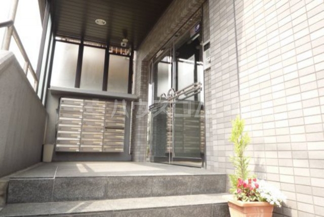 13/23 エントランス