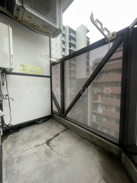 18/28 バルコニー