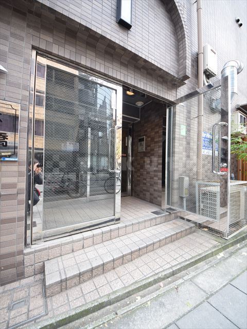 2/8 エントランス