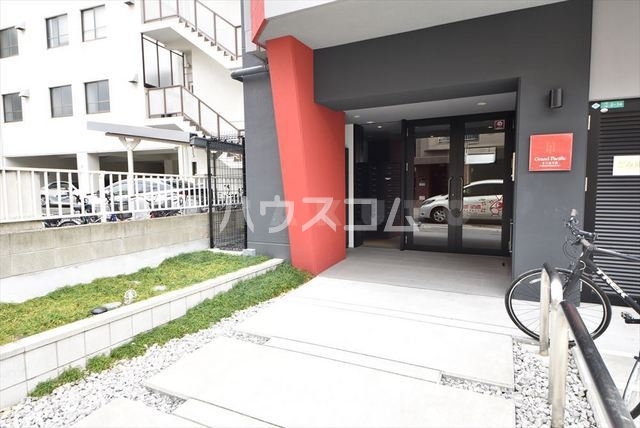 20/28 エントランス