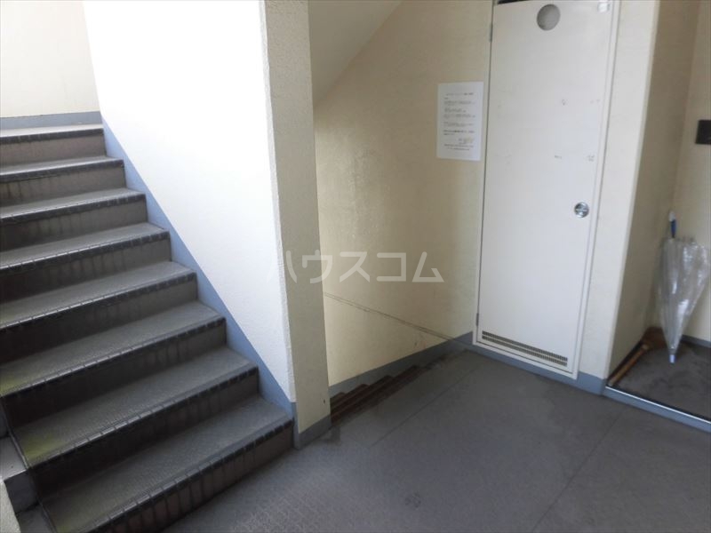 13/23 エントランス