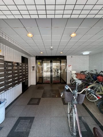 29/30 エントランス