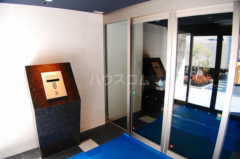 19/29 エントランス