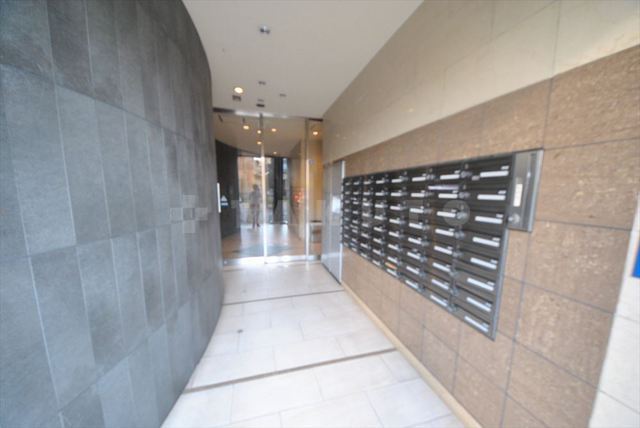 22/30 エントランス