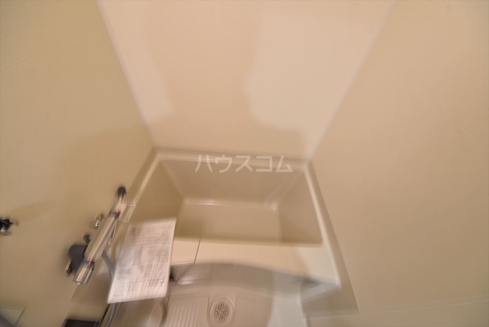13/30 浴室