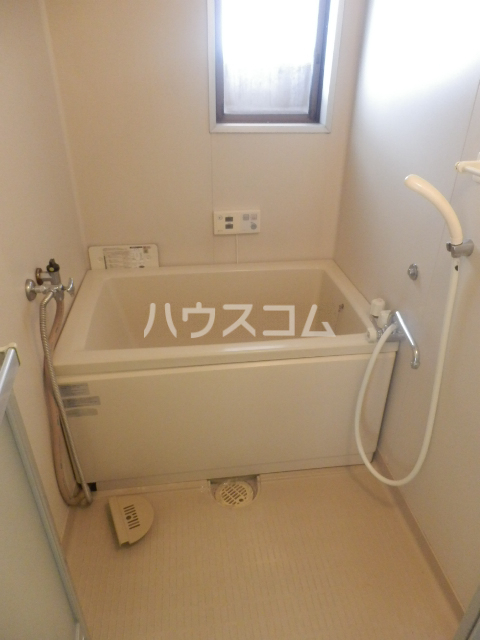 14/25 浴室
