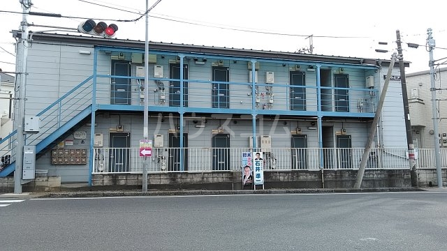 22/28 エントランス