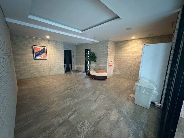 29/30 エントランス