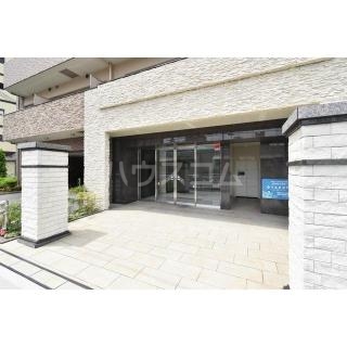 22/30 エントランス