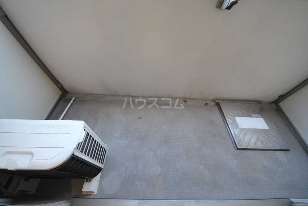 20/27 バルコニー