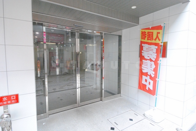 15/21 エントランス