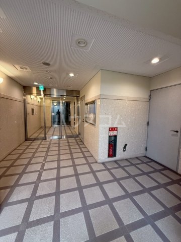 19/29 エントランス