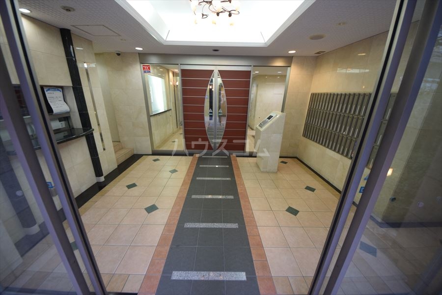 2/3 エントランス