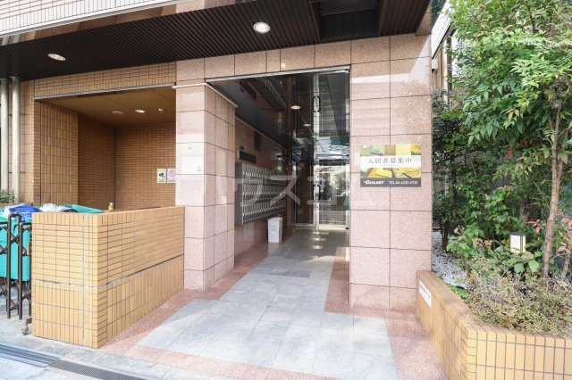 21/30 エントランス