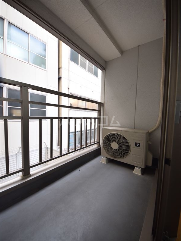 18/29 バルコニー